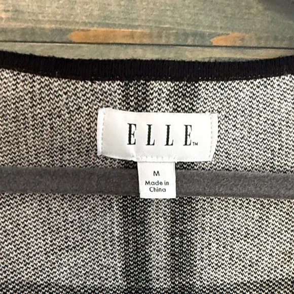 Elle Women's Black and Cream Checkered Cardigan - Picture 5 of 6